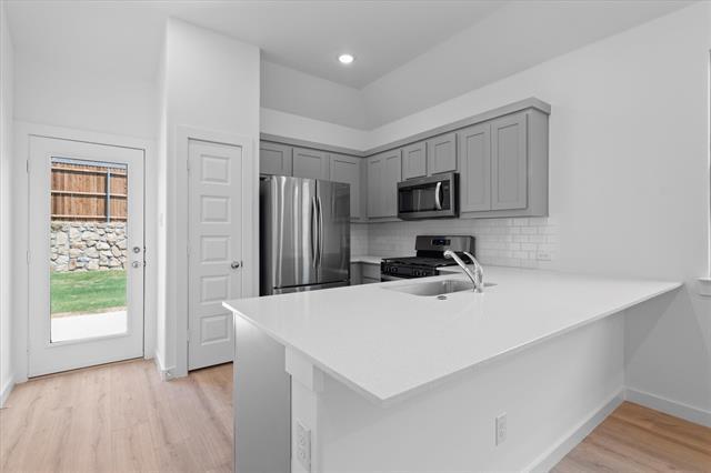 Building Photo - 5011 Somersworth Dr