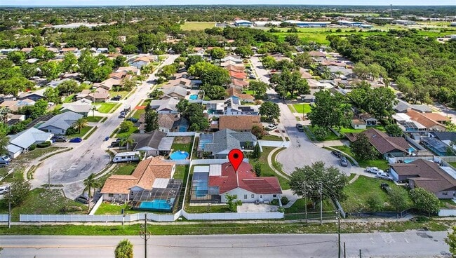 Building Photo - 8005 Pepperidge Ln