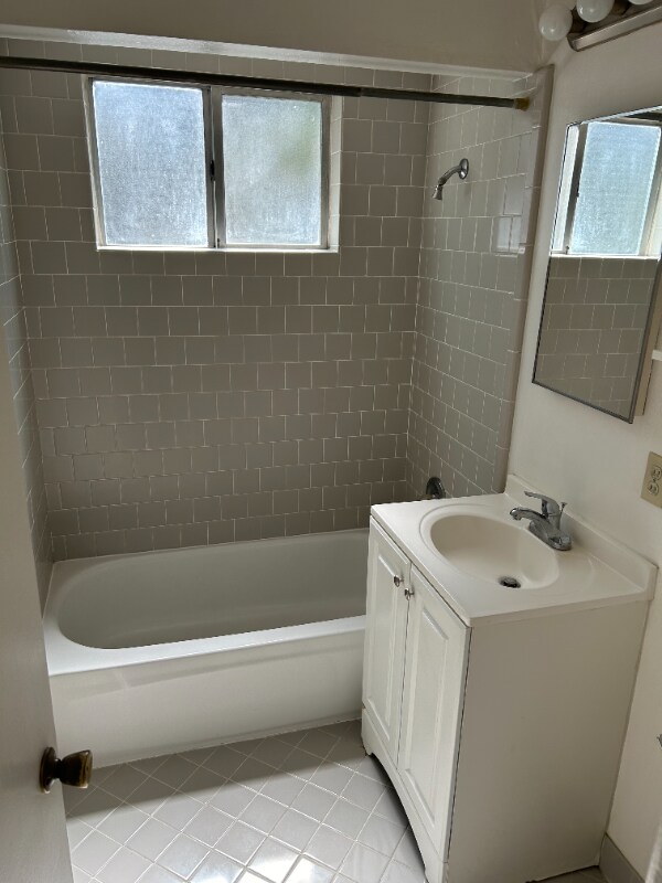 Building Photo - 1311 W 3rd St