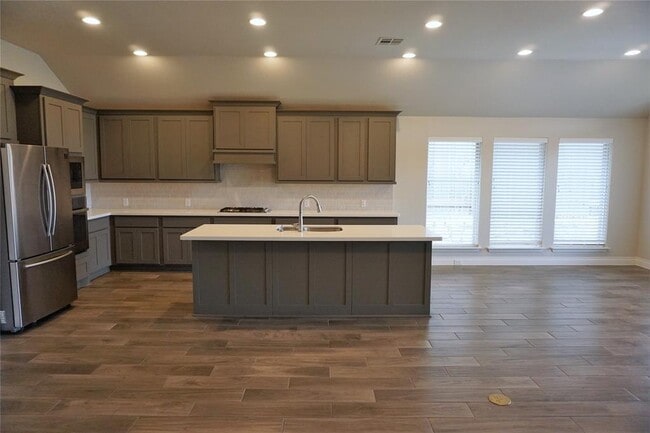 Building Photo - 113 Palio Pl