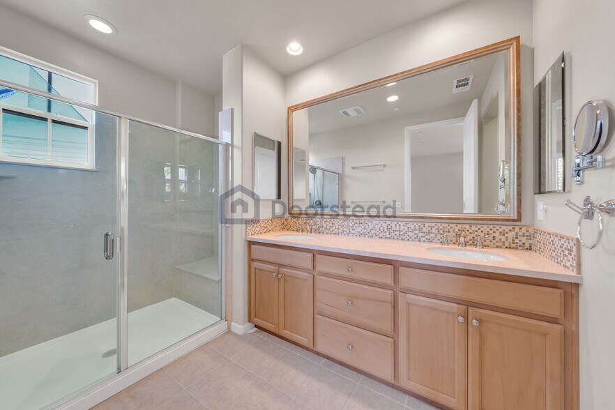 Building Photo - 727 Satsuma Ter
