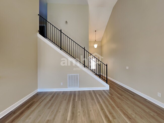 Building Photo - 4127 Lazarus Way