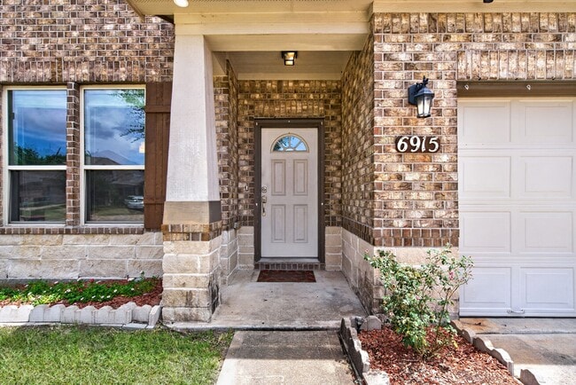 Building Photo - 6915 Rosemont Ct