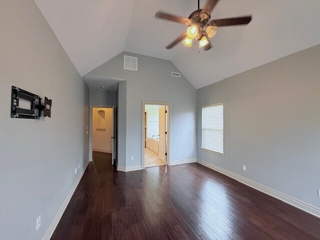 Building Photo - 4205 SW Jasmine St