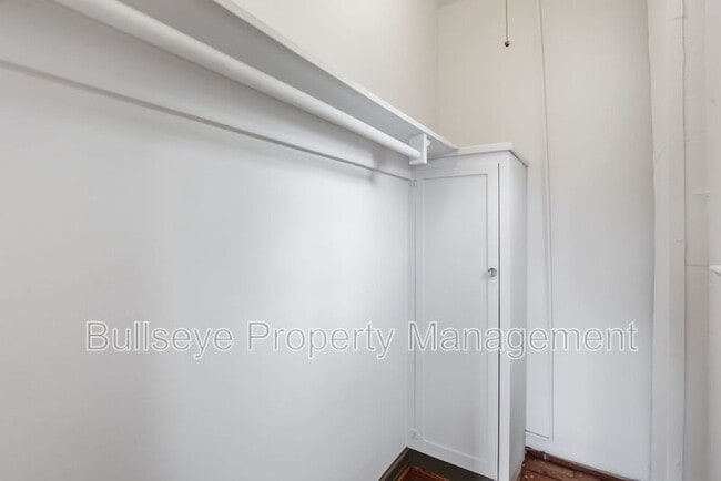 Building Photo - 718 W Roosevelt St