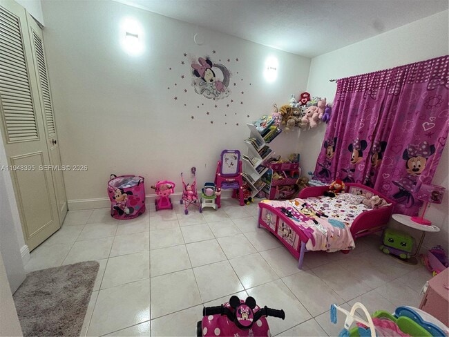 Building Photo - 8025 SW 107th Ave