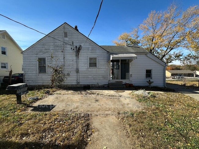 Building Photo - 2115 N 40 St