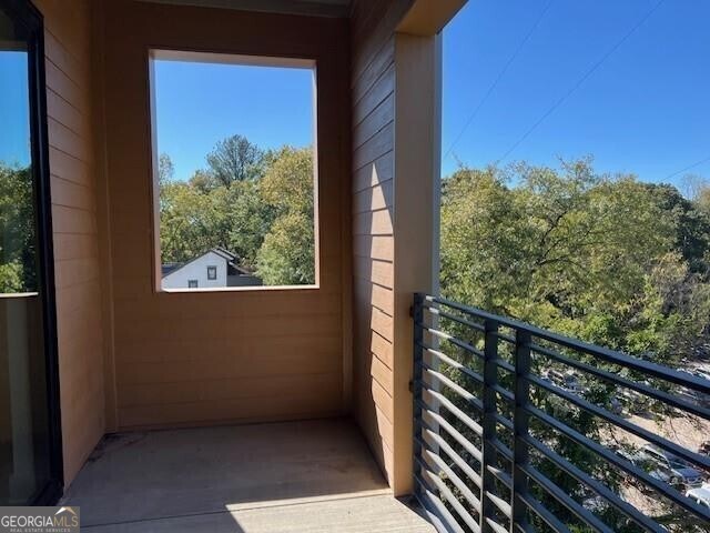 Building Photo - 112 Rogers St NE