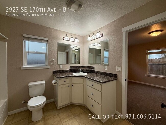 Building Photo - 2927 SE 170th Ave