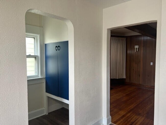 Building Photo - 1843-1845 W 3rd St