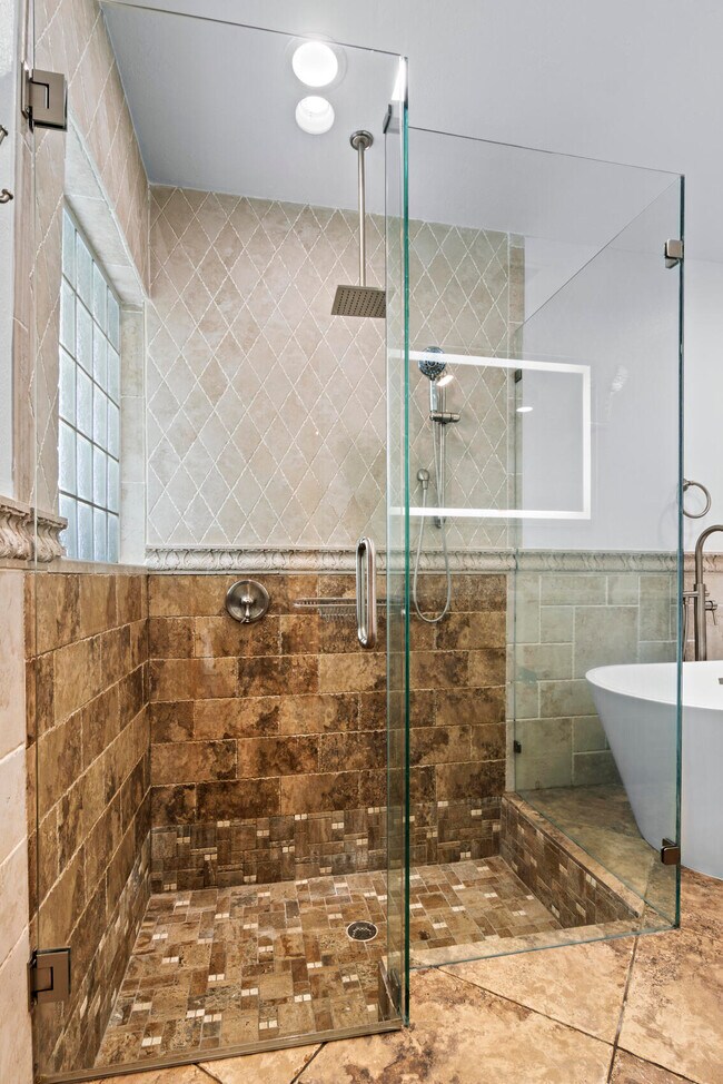 Building Photo - 4545 Brandywine Dr