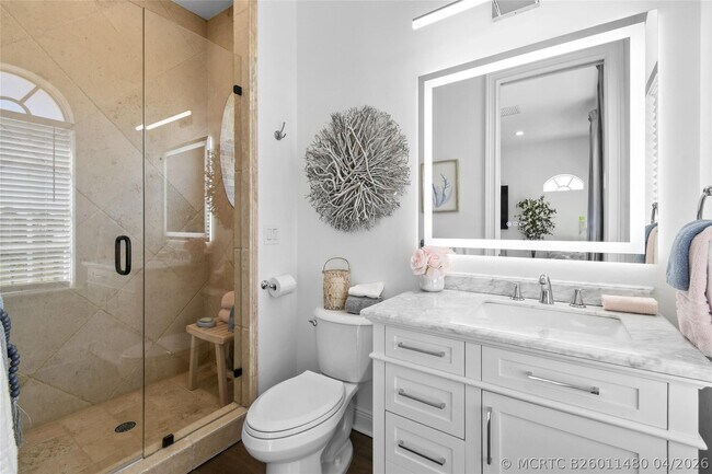 Building Photo - 166 SE Bella Strano