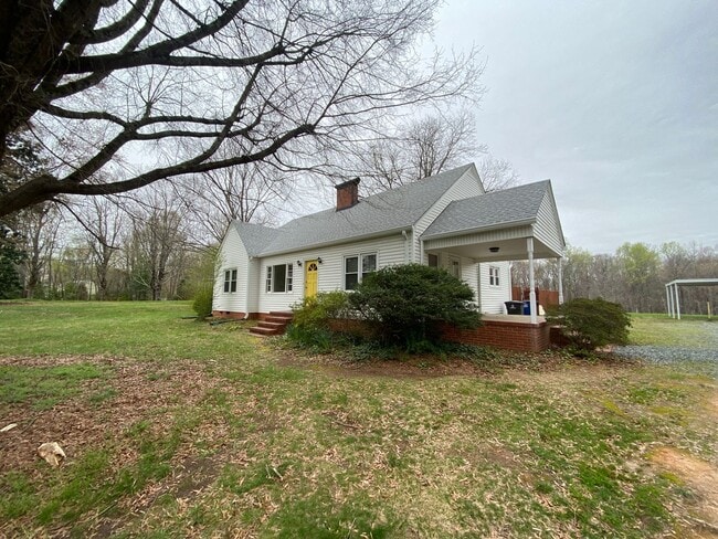 Building Photo - 4025 Robinhood Rd