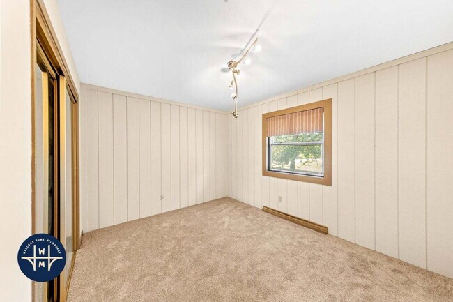 Building Photo - 15685 Brojan Dr
