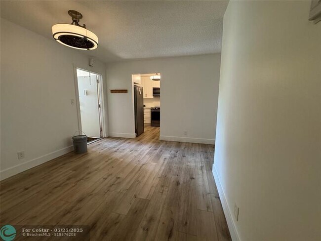 Building Photo - 4100 N 58th Ave