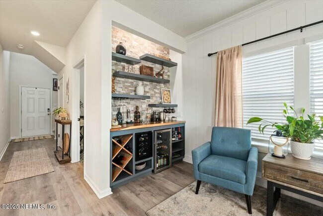 Building Photo - 184 Logrono Ct