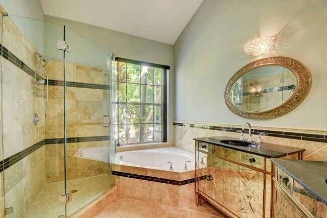 Building Photo - 9185 Baybury Ln