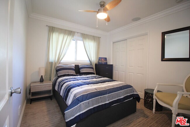 Building Photo - 6605 S Sherbourne Dr