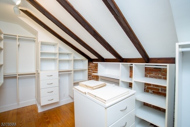 Building Photo - 67 Ferry St