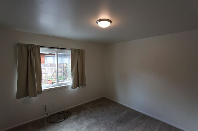 Building Photo - 1612 N San Francisco St