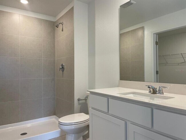 Building Photo - 2526 McKinley Dr