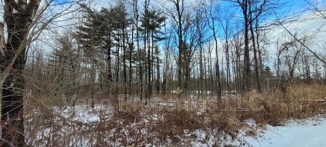 Building Photo - 2057 Rowley Rd