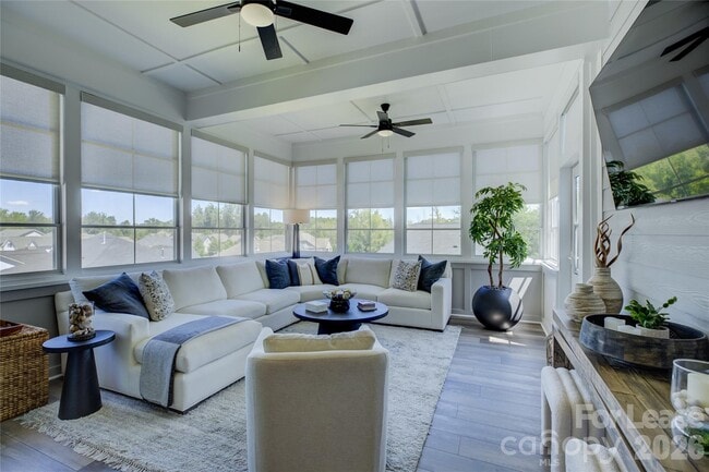 Building Photo - 82132 Standing Oak Dr