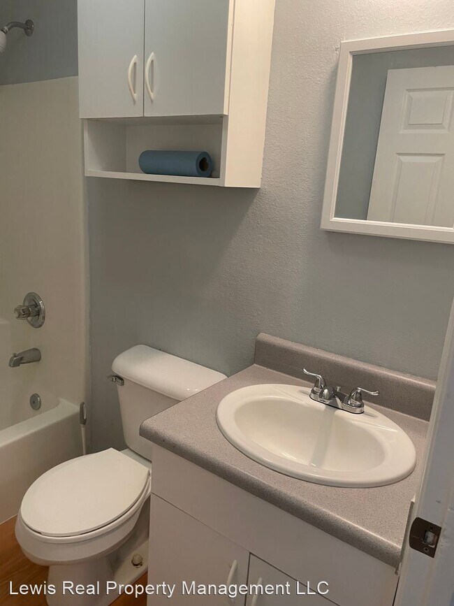 Building Photo - 4 br, 2 bath House - 429 Brevard St