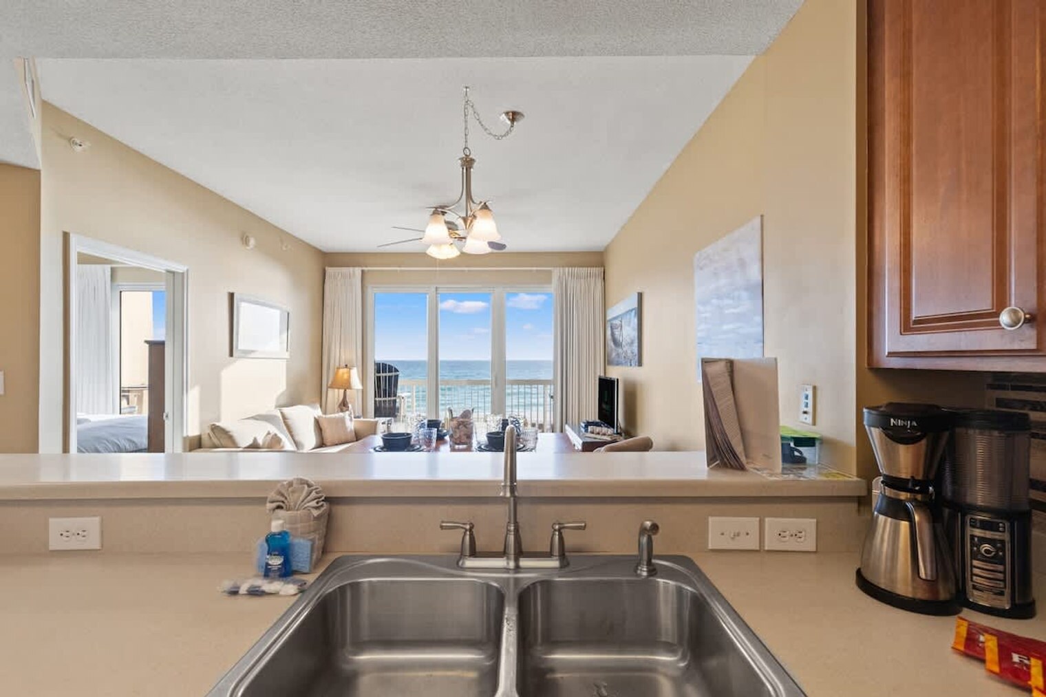 Building Photo - 5115 Gulf Dr