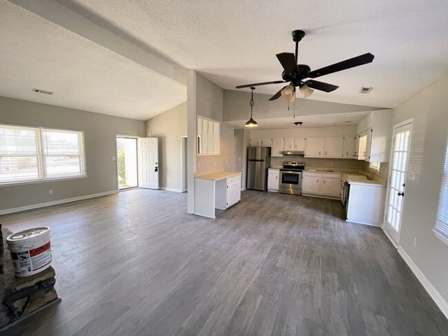 Building Photo - 1501 Westview Dr NW