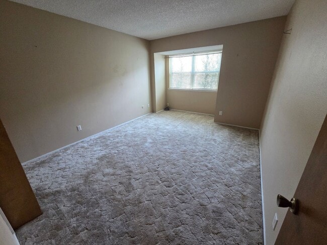 Building Photo - 2 bed/1.5 bath Townhome in Colonial Park