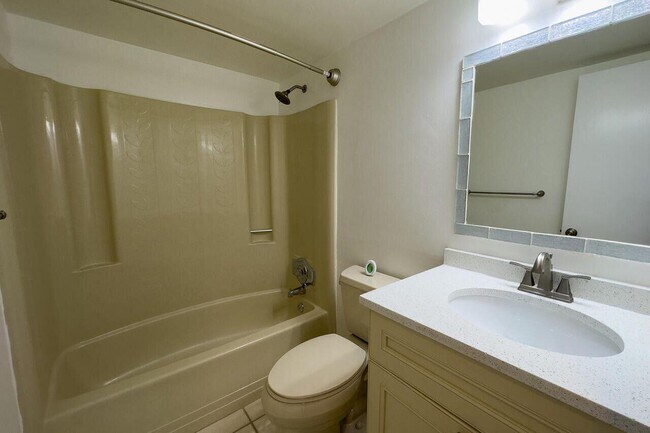 Building Photo - 6299 Chasewood Dr