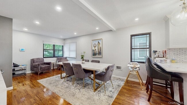 Building Photo - 17 Arthur Pl