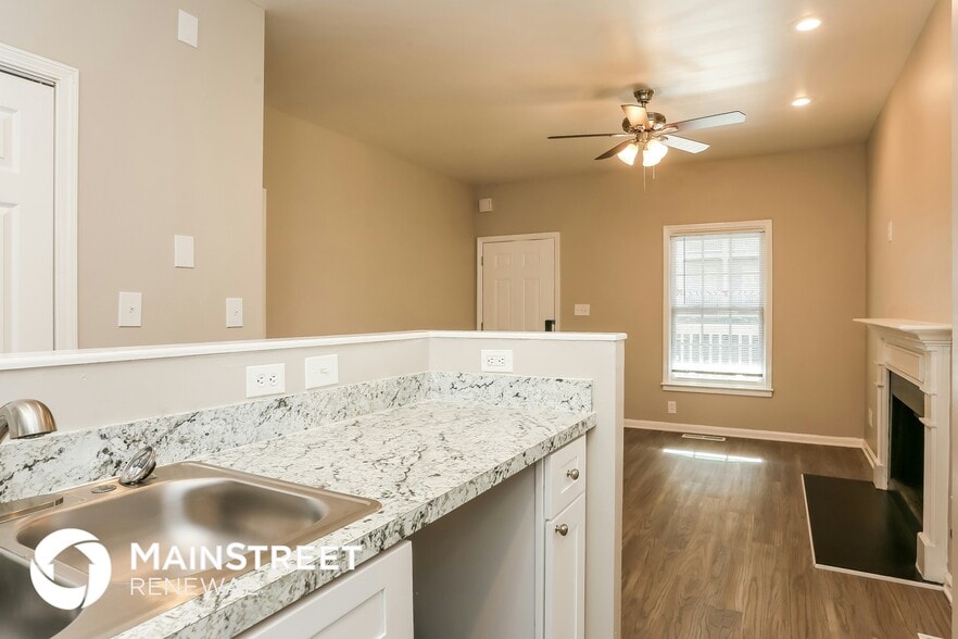 Building Photo - 1011 Parsons St SW