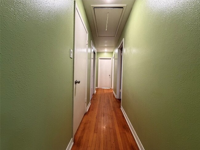 Building Photo - 6402 Tarna Ln