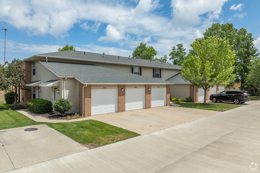 Primary Photo - Winfield Commons