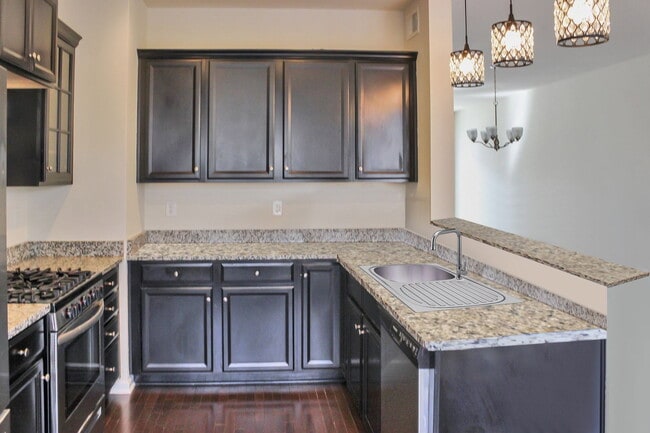 Building Photo - 15200 Lady Lauren Ln