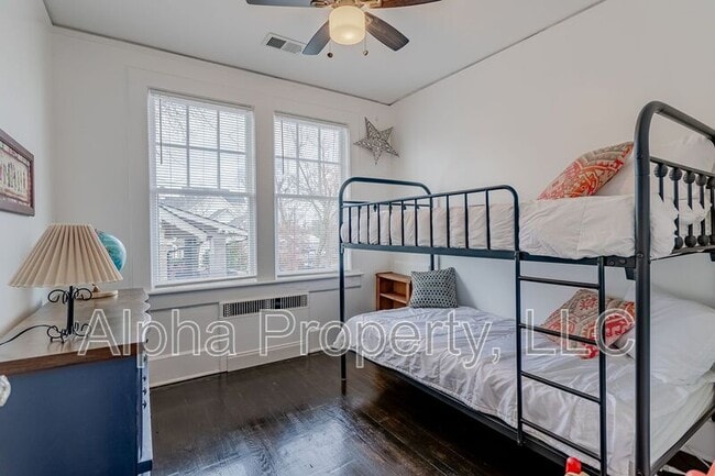 Building Photo - 710 Augusta St