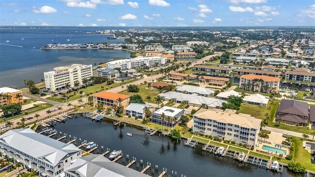 Building Photo - 276 Lewis Cir