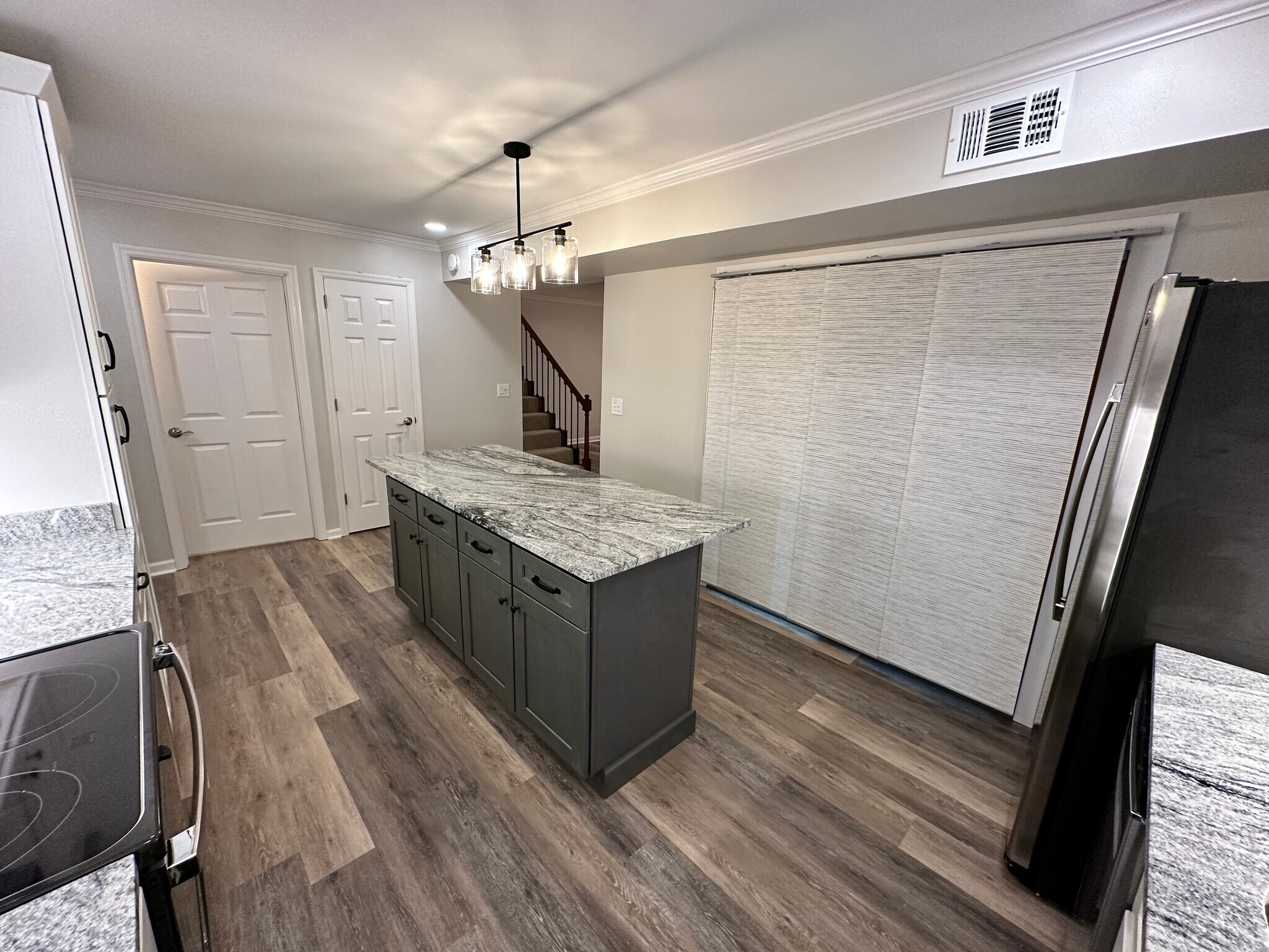 Building Photo - 813 Turkey Foot Ct