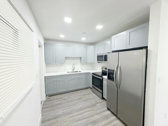 Building Photo - 1135 NW 127th St