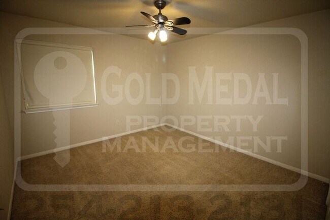 Building Photo - 2908 Tucson Dr