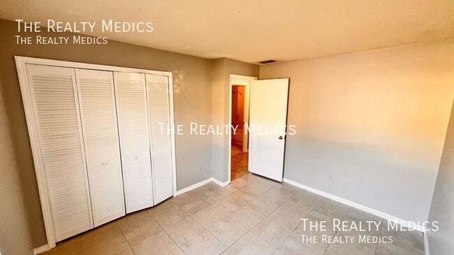 Building Photo - 12347 Antonio Cir