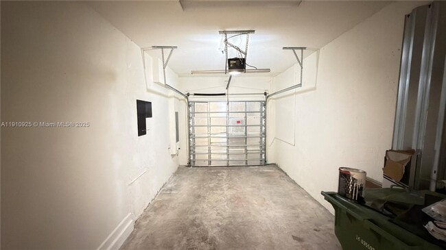 Building Photo - 10337 W 34th Ln