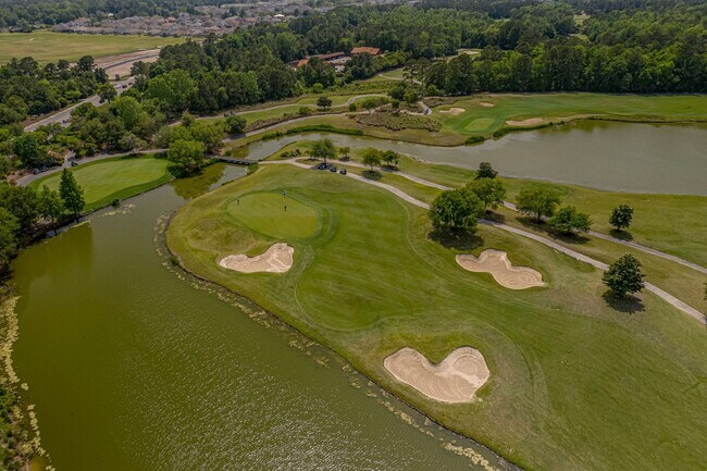 Building Photo - Golf Paradise