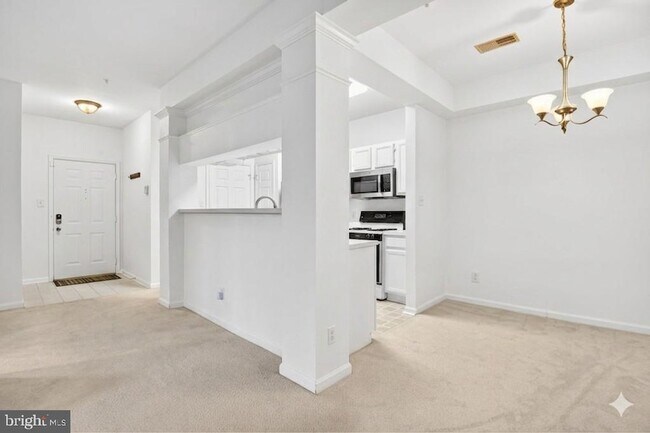Building Photo - 46588 Drysdale Terrace