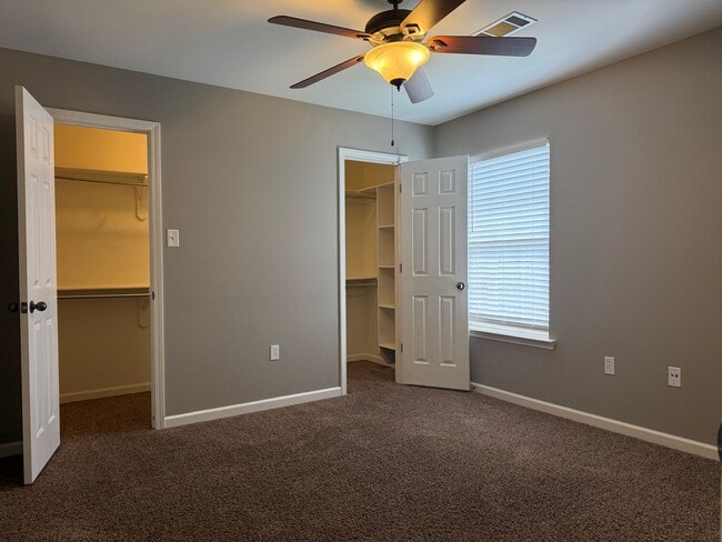 Building Photo - 2313 Richland Park Dr