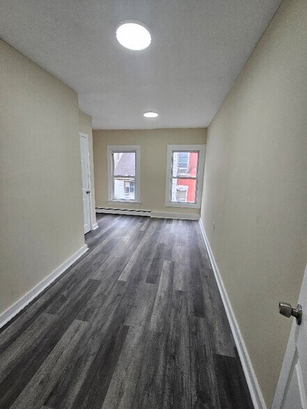 Building Photo - 87 Garfield Ave