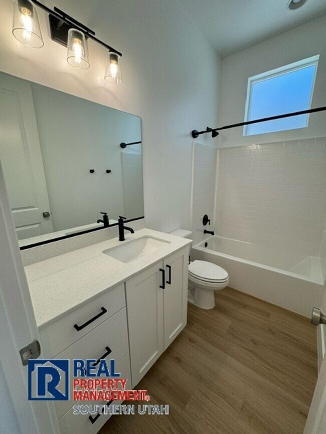 Building Photo - Woodland Estates Home
