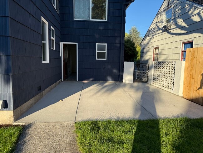 Building Photo - 11247 Dayton Ave N